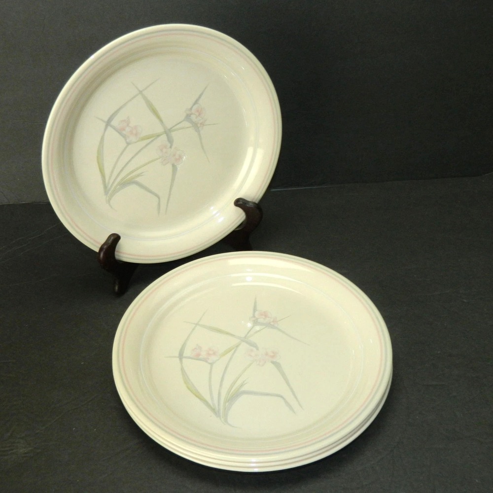 Set Of 4 Corelle SPRING POND 8-1/2" Luncheon Salad Plates